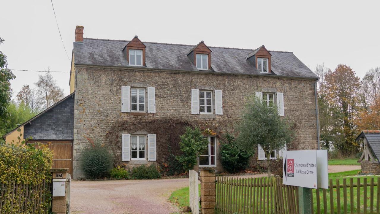 Domaine De La Basse Orme Acomodação com café da manhã Les Iffs Exterior foto